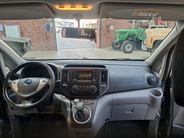 Dobozos furgon NISSAN e-NV200 TüvNeu Sitzh. Kamera AHK Klima 40kWh