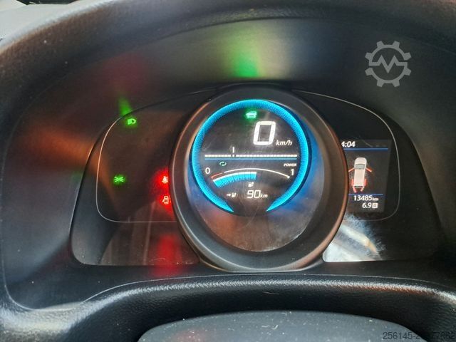 Dobozos furgon NISSAN e-NV200 TüvNeu Sitzh. Kamera AHK Klima 40kWh