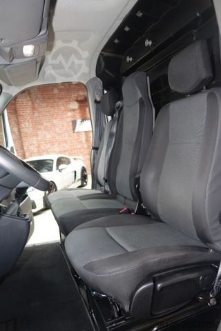 Minibus RENAULT Master Kasten L2H2 TüvNeu 1 Hand Klima Kamera
