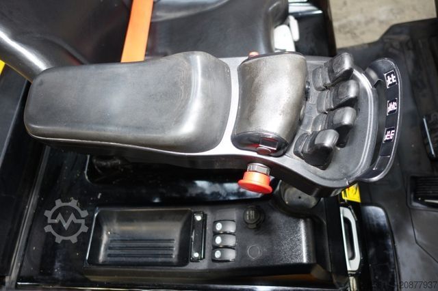 Frontgaffeltruck HYUNDAI 18BT-9U UVV Neu 4,25m Hubh 1680kg Ladegerät