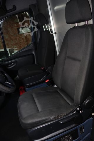 Miniautocarro MERCEDES-BENZ eSprinter Kasten 314 L2 terie Klima