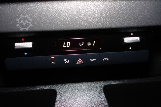 Miniautocarro MERCEDES-BENZ eSprinter Kasten 314 L2 terie Klima