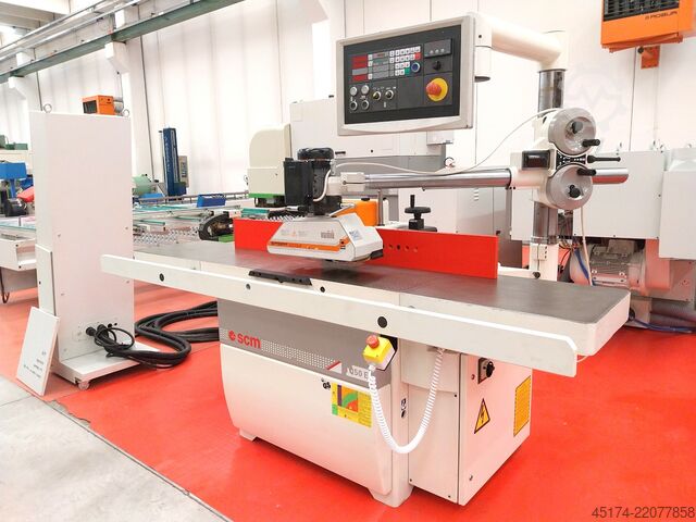 Freza cu ax înclinabil SCM T 150 E