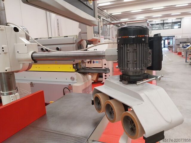 Freza cu ax înclinabil SCM T 150 E