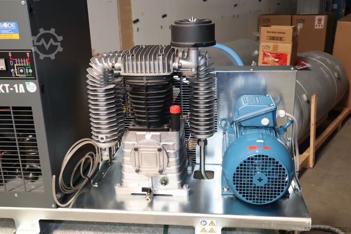 8 kW zuigercompressor, 500 liter ketel Renner RIKO 1400/500 M-KT