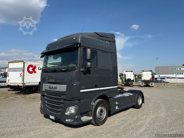 Tracteur routier standard daf XF 510