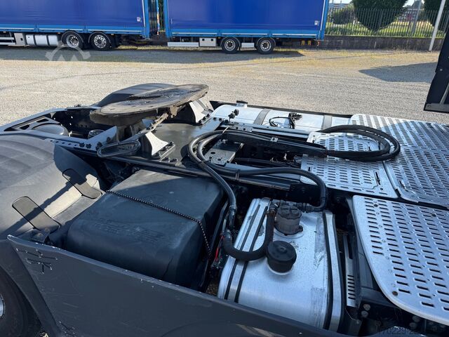 Tracteur routier standard daf XF 510