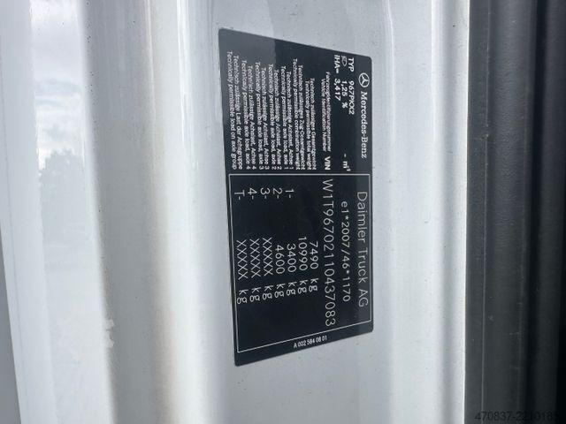 Transporter mit Koffer MERCEDES-BENZ Atego 818 / LBW / Klima