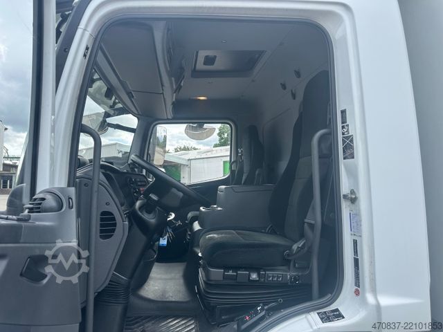 Transporter mit Koffer MERCEDES-BENZ Atego 818 / LBW / Klima