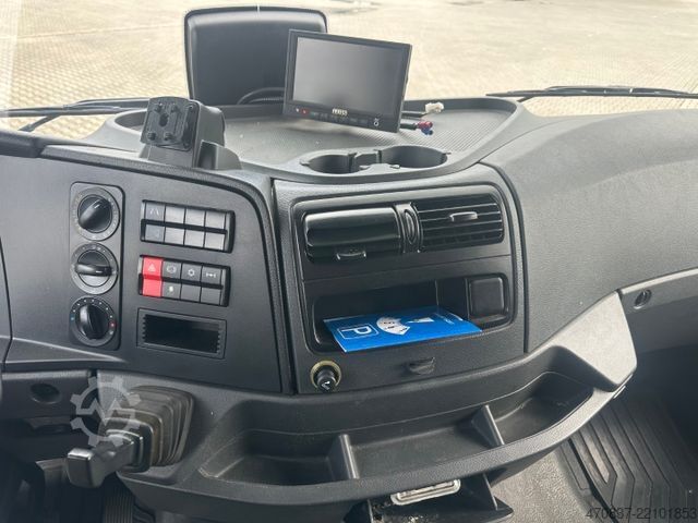 Transporter mit Koffer MERCEDES-BENZ Atego 818 / LBW / Klima