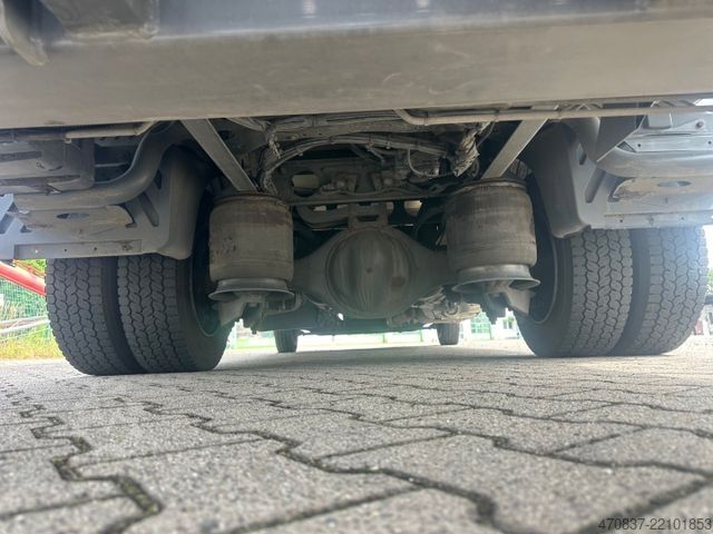 Transporter mit Koffer MERCEDES-BENZ Atego 818 / LBW / Klima