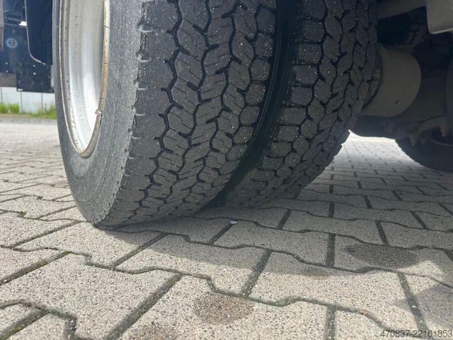 Transporter mit Koffer MERCEDES-BENZ Atego 818 / LBW / Klima