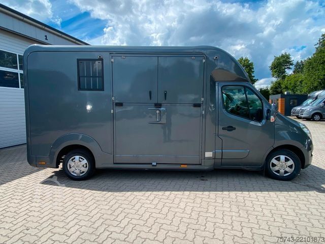 Veetransporter RENAULT Master STX 3 Sitzer  Automatik Haras / Hengste