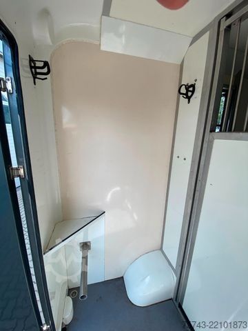Veetransporter RENAULT Master STX 3 Sitzer  Automatik Haras / Hengste