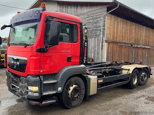 Kampós konténerszállító teherautó MAN TGS 26.360 6x2-2 LL Abrollkipper Euro 4 Bj 2008