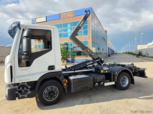 Cserélhető felépítményes teherautó Iveco 120EL22