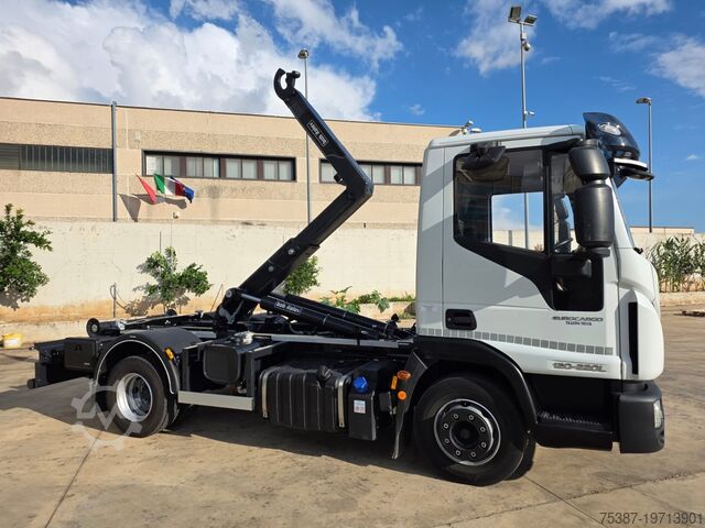 Cserélhető felépítményes teherautó Iveco 120EL22