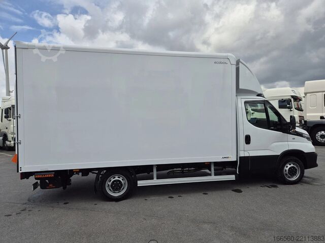 Camión caja Iveco Daily 35 S 18