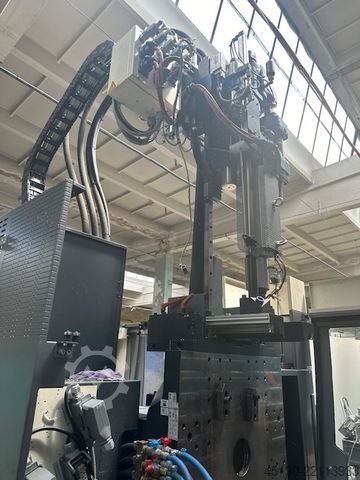 μηχανή χύτευσης με έγχυση Engel Victory 330H/200V/140 combi Ecodrive