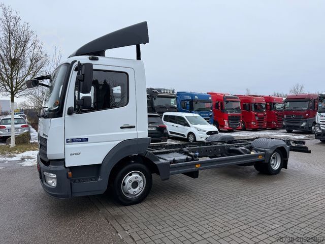 Telaio furgone MERCEDES-BENZ Atego 818 L Fahrgestell/Klima/SCHALTER/EURO6D