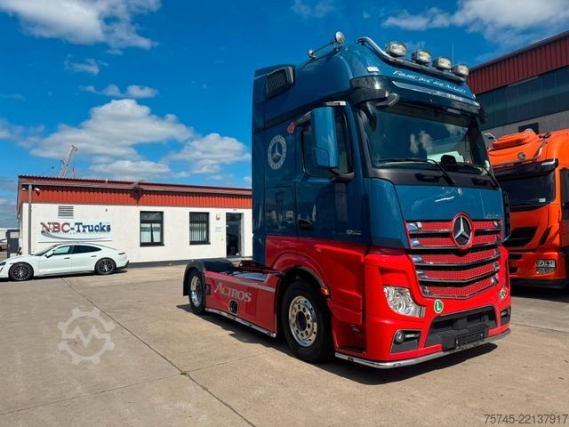 Ciągnik siodłowy typu volume MERCEDES-BENZ ACTROS 1853 * GIGASPACE * STANDKLIMA * TV *ALCOA