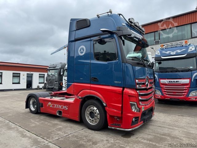 Ciągnik siodłowy typu volume MERCEDES-BENZ ACTROS 1853 * GIGASPACE * ALCOA * STANDKLIMA*TOP