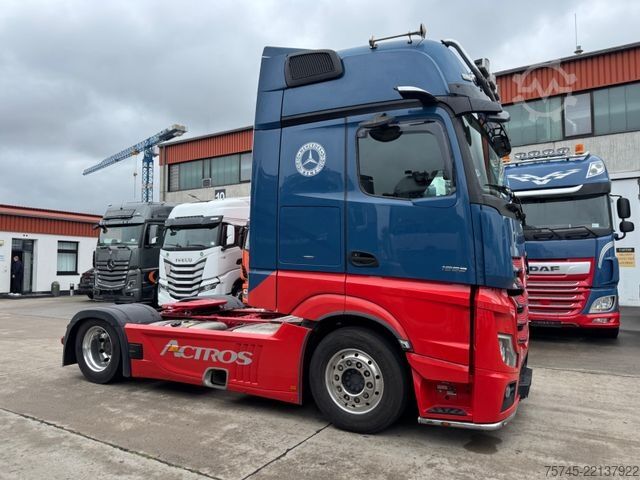 Ciągnik siodłowy typu volume MERCEDES-BENZ ACTROS 1853 * GIGASPACE * ALCOA * STANDKLIMA*TOP