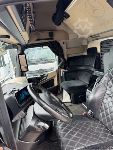 Ciągnik siodłowy typu volume MERCEDES-BENZ ACTROS 1853 * GIGASPACE * ALCOA * STANDKLIMA*TOP
