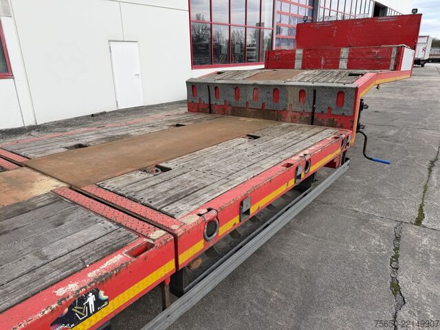 Semiremorcă cu platformă joasă Kässbohrer LB3E  3 Achs Satteltieflader, komplett überfahrbar