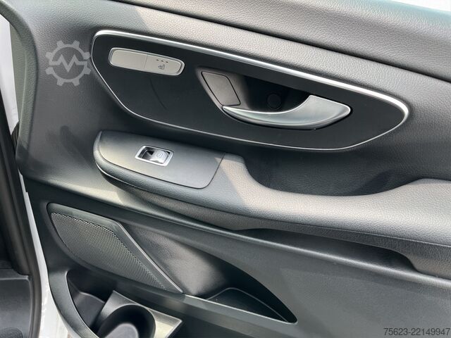 Minibús Mercedes-Benz V 220 d RISE  2xKlima AHK Kamera Sitzh.