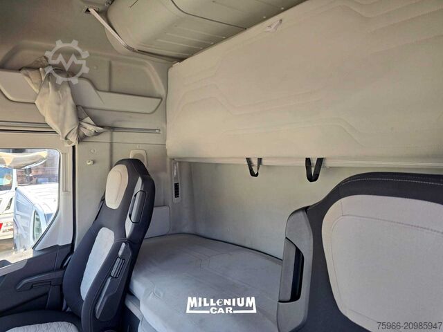 Tractora standard FORD FMAX 500 AUTOM RETARDER PRESA DI FO