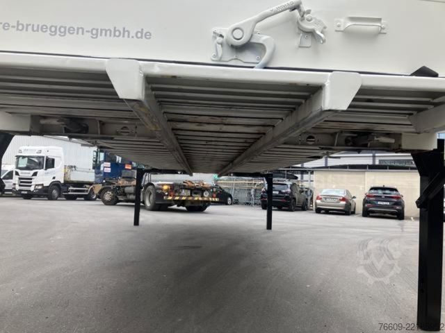 Reboque de carroçaria intercambiável KRONE Heck Alu.- Rolltor