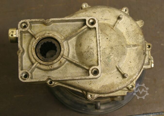 Aftakasversnellingsbak 1:4 BYPY für Hydraulikpumpe