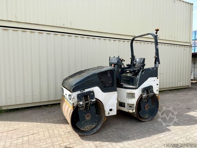 Valjak sa jednim bubnjem BOMAG BW135AD-5 / 2015 BJ / 1.979H / 3.9 T
