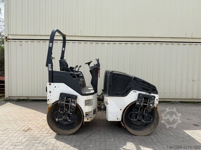 Valjak sa jednim bubnjem BOMAG BW135AD-5 / 2015 BJ / 1.979H / 3.9 T