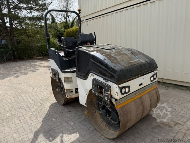 Valjak sa jednim bubnjem BOMAG BW135AD-5 / 2015 BJ / 1.979H / 3.9 T