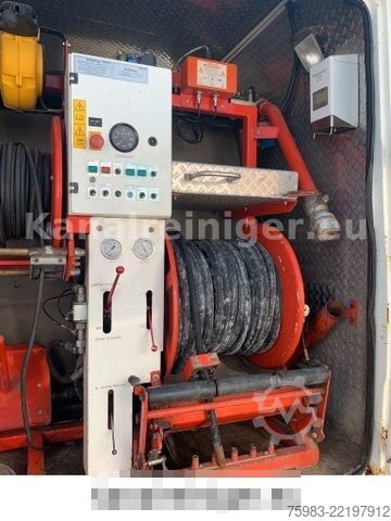 Camión cisterna de vacío MERCEDES-BENZ Vario 816 D - Müller Einbauspüler 7,5t