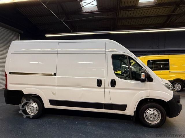 Furgoneta de caja alta OPEL Movano Kasten L2H2 Klima Tempomat R-CAM NAVI AHK