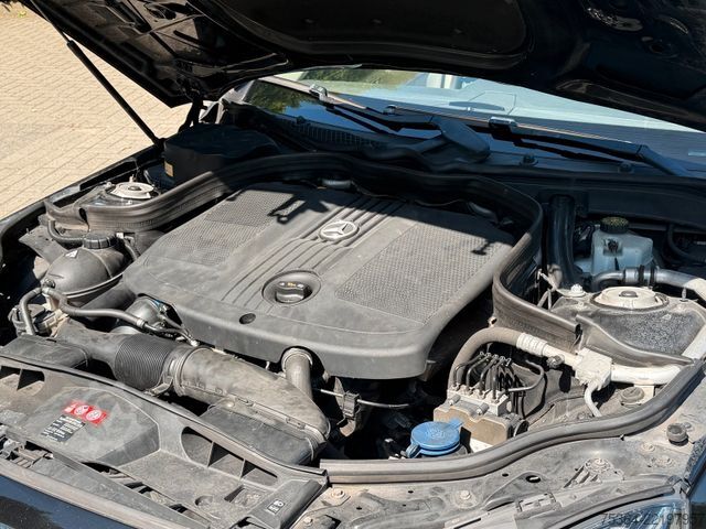 Varevogn MERCEDES-BENZ E 200 BlueTEC Limousine Klima Navi Leder Euro 6