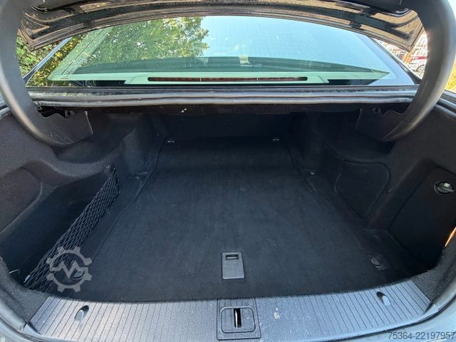 Varevogn MERCEDES-BENZ E 200 BlueTEC Limousine Klima Navi Leder Euro 6