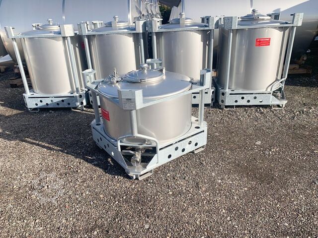 565 liter verwarmbare container van V2A roestvrij staal. Azzini S16300