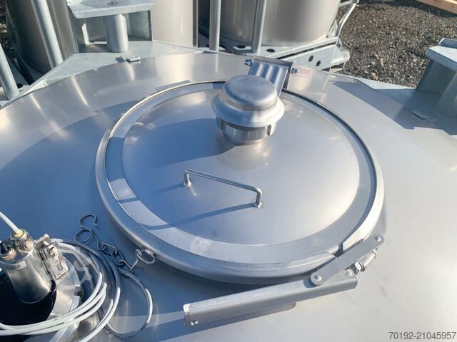 565 liter verwarmbare container van V2A roestvrij staal. Azzini S16300