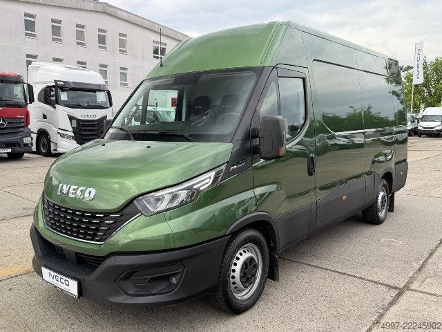 Panelová dodávka IVECO 35S16HA8 V/P AHK / LED / RFK