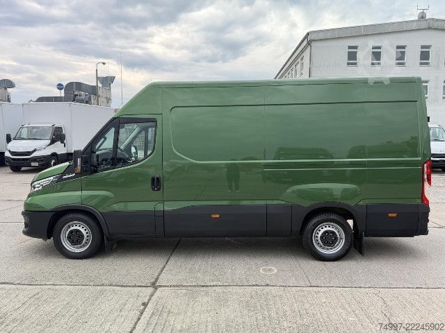 Panelová dodávka IVECO 35S16HA8 V/P AHK / LED / RFK