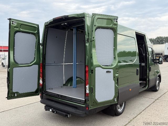 Panelová dodávka IVECO 35S16HA8 V/P AHK / LED / RFK