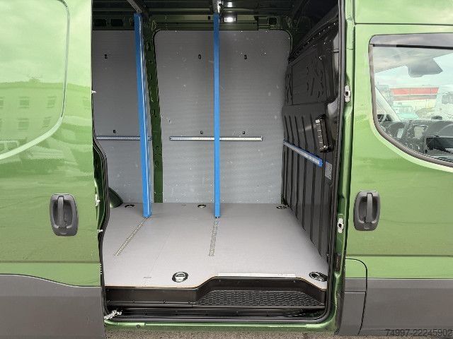 Panelová dodávka IVECO 35S16HA8 V/P AHK / LED / RFK