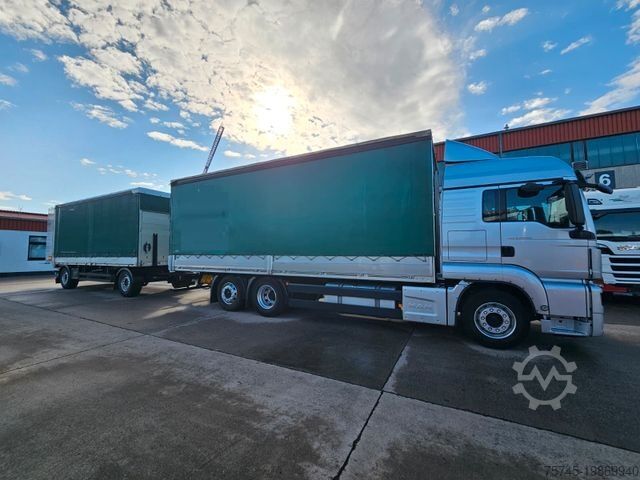 LKW mit Pritsche & Plane MAN TGS 26.460 * GESAMTZUG *  VOLLLUFT * LIFT * ACC