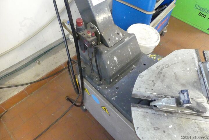 ATT - Reifenmontiermaschine ATT Liga C 130