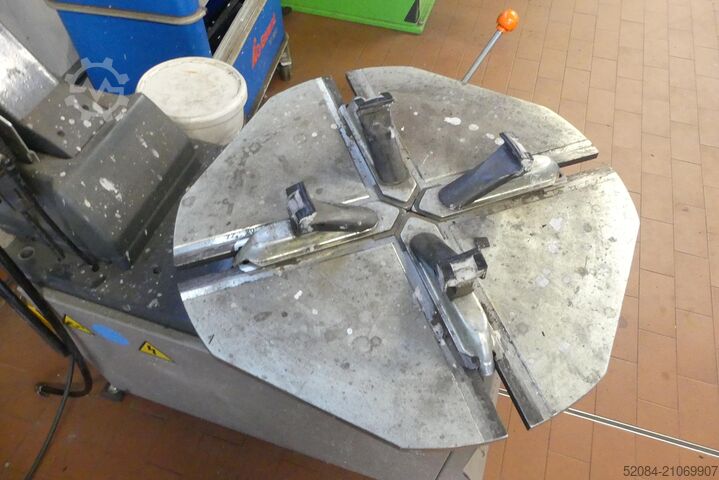 ATT - Reifenmontiermaschine ATT Liga C 130