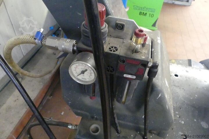 ATT - Reifenmontiermaschine ATT Liga C 130